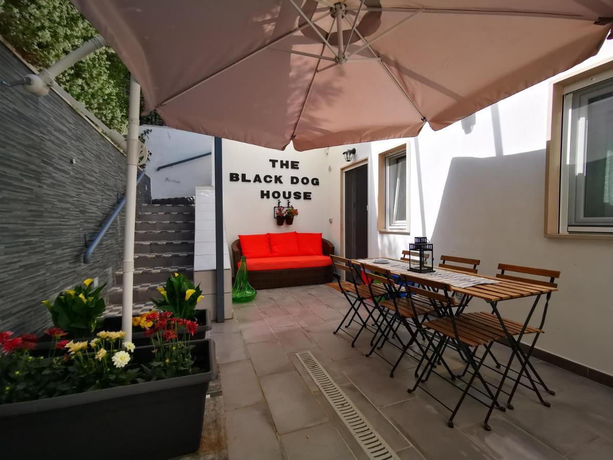 The Black Dog House Valenzano Exterior foto
