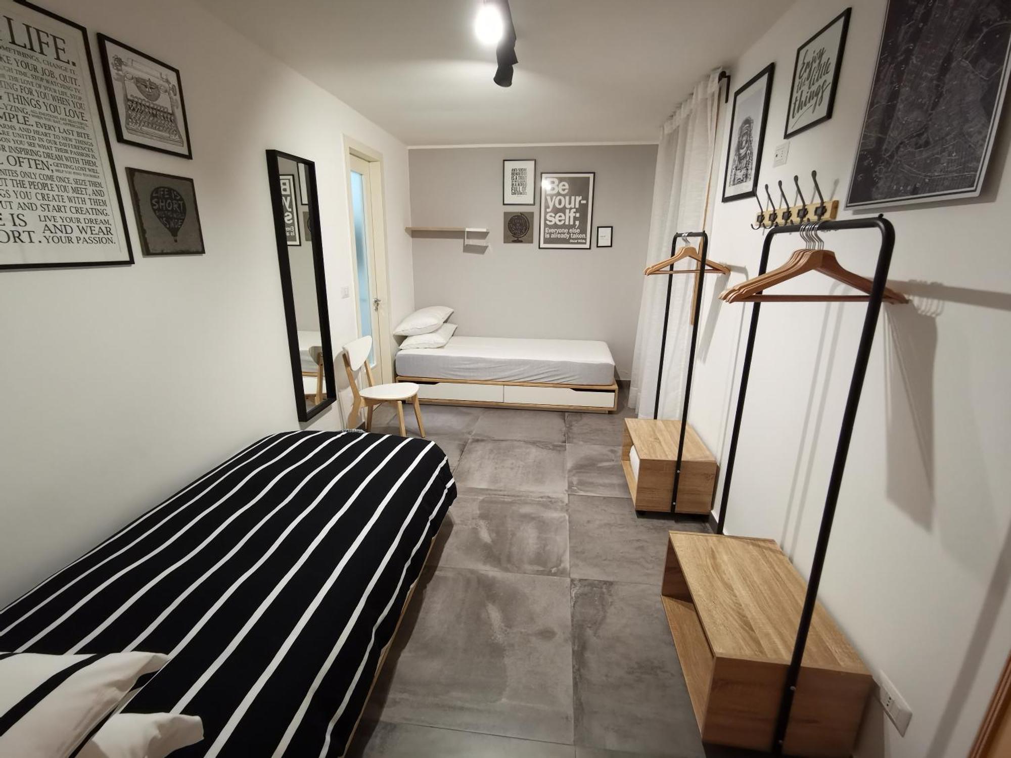 The Black Dog House Valenzano Exterior foto